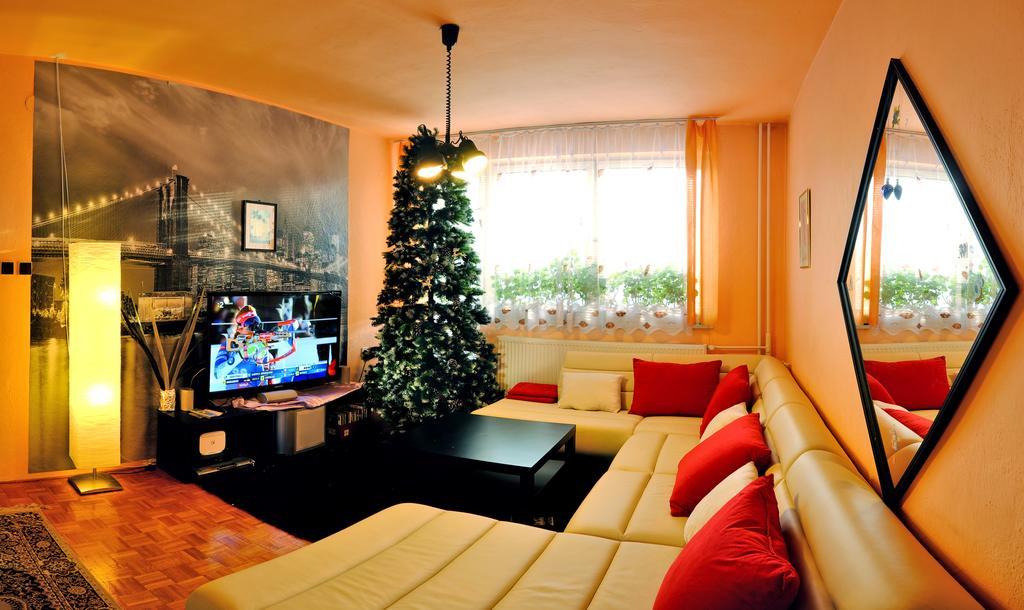7 Star Wishes Hotel Liptovsky Hradok Exterior photo